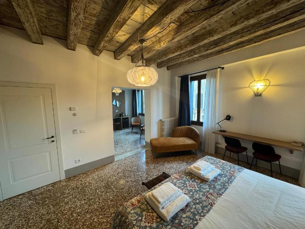 ヴェネツィアPalazzetto San Marcoアパートメント エクステリア 写真