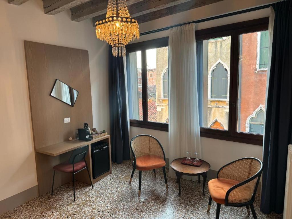 ヴェネツィアPalazzetto San Marcoアパートメント エクステリア 写真